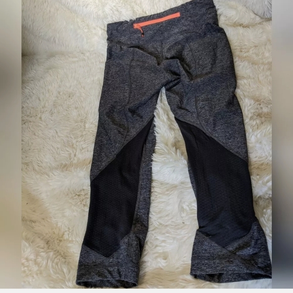 Lululemon cropped pace revival leggings - Picture 7 of 8